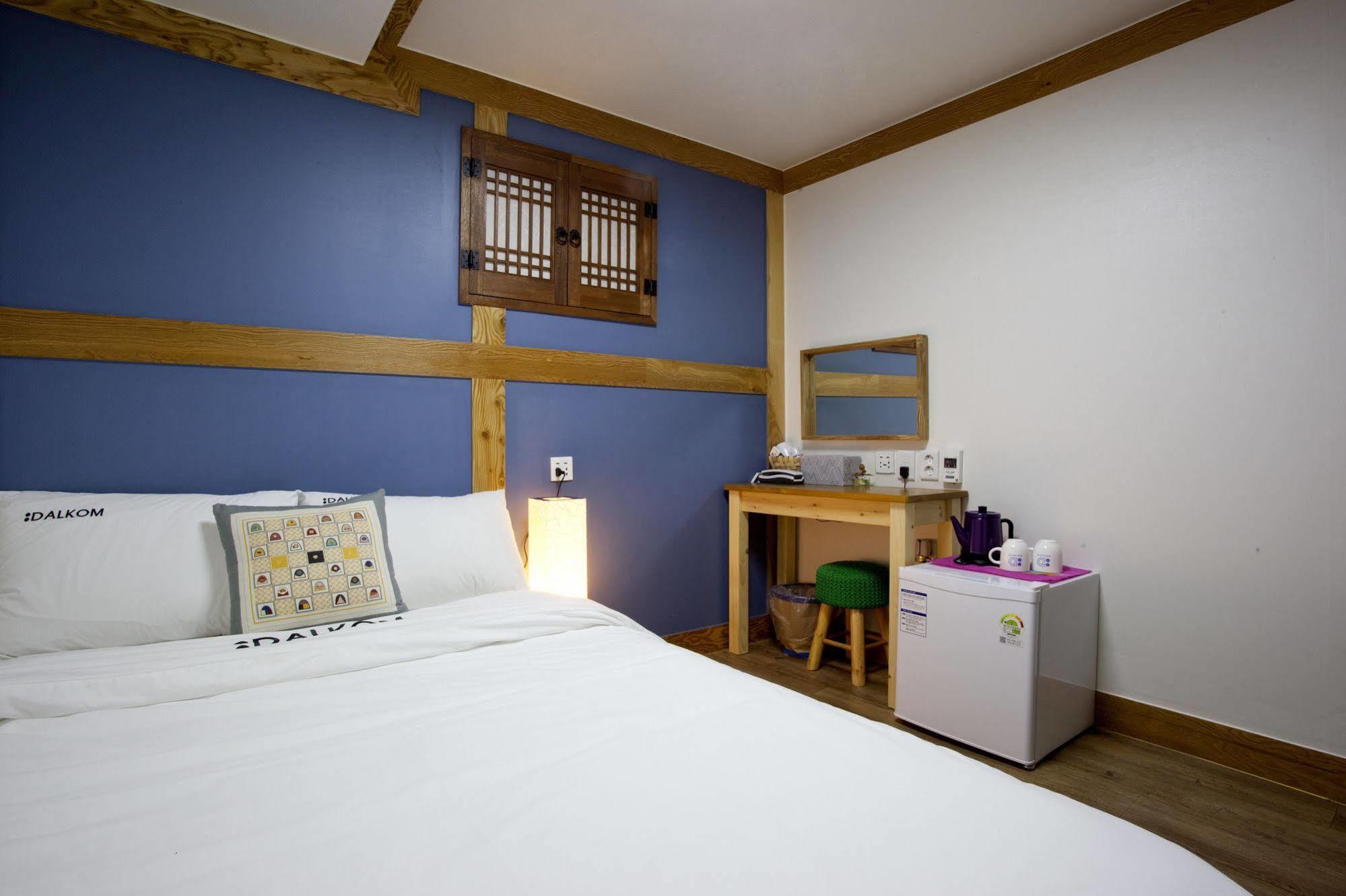 Mini Hotel Dalkom In Dongdaemun Seoel Buitenkant foto
