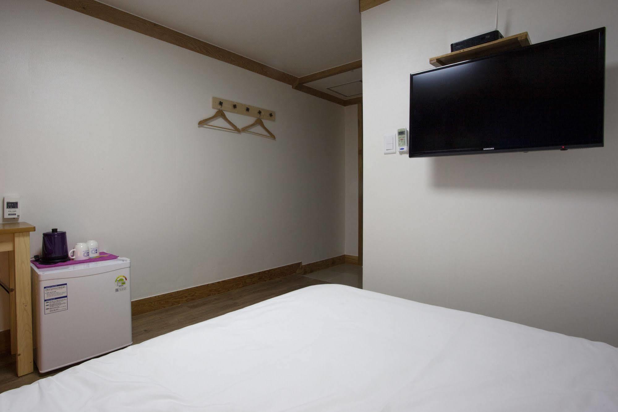 Mini Hotel Dalkom In Dongdaemun Seoel Buitenkant foto