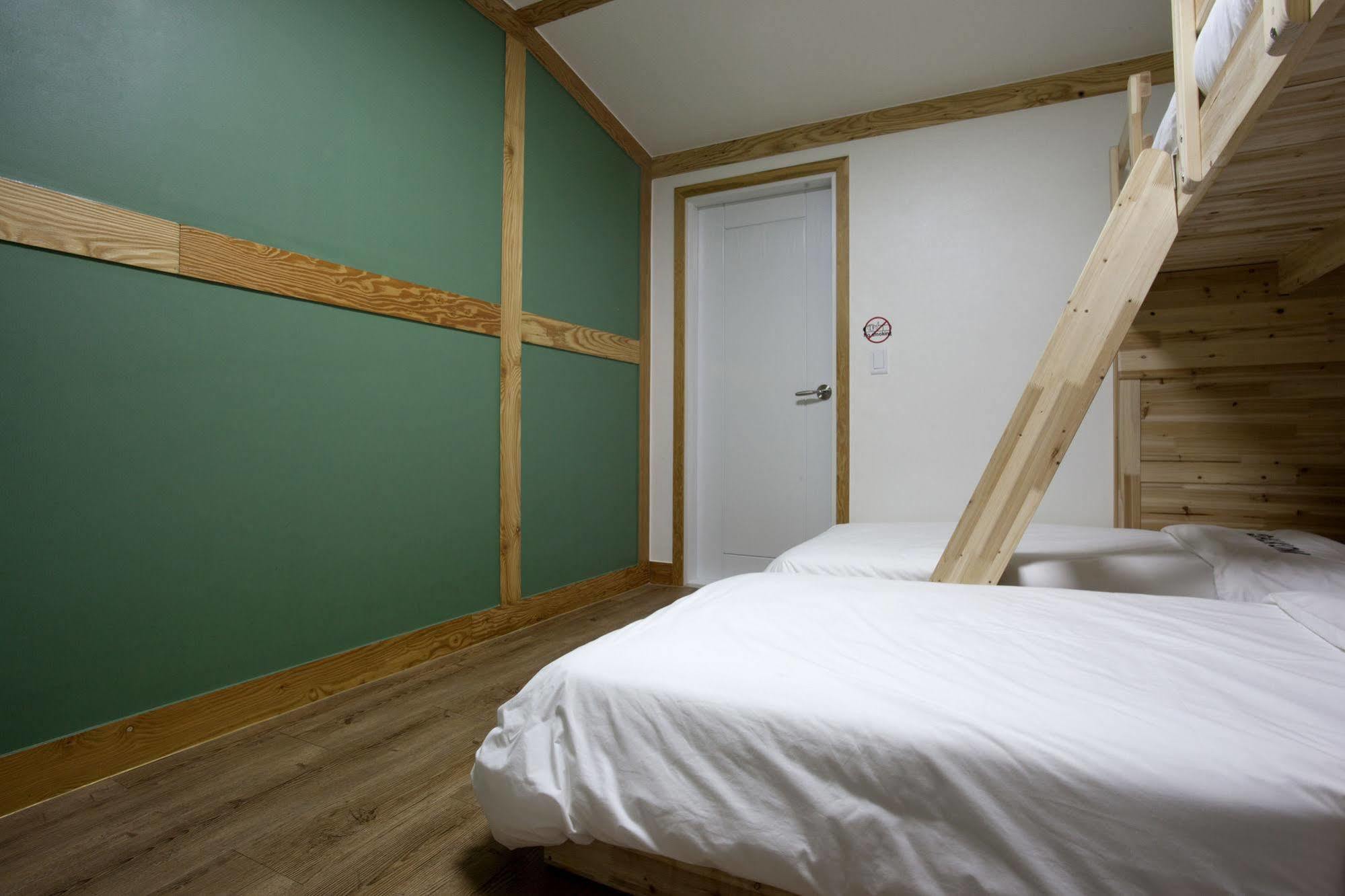 Mini Hotel Dalkom In Dongdaemun Seoel Buitenkant foto