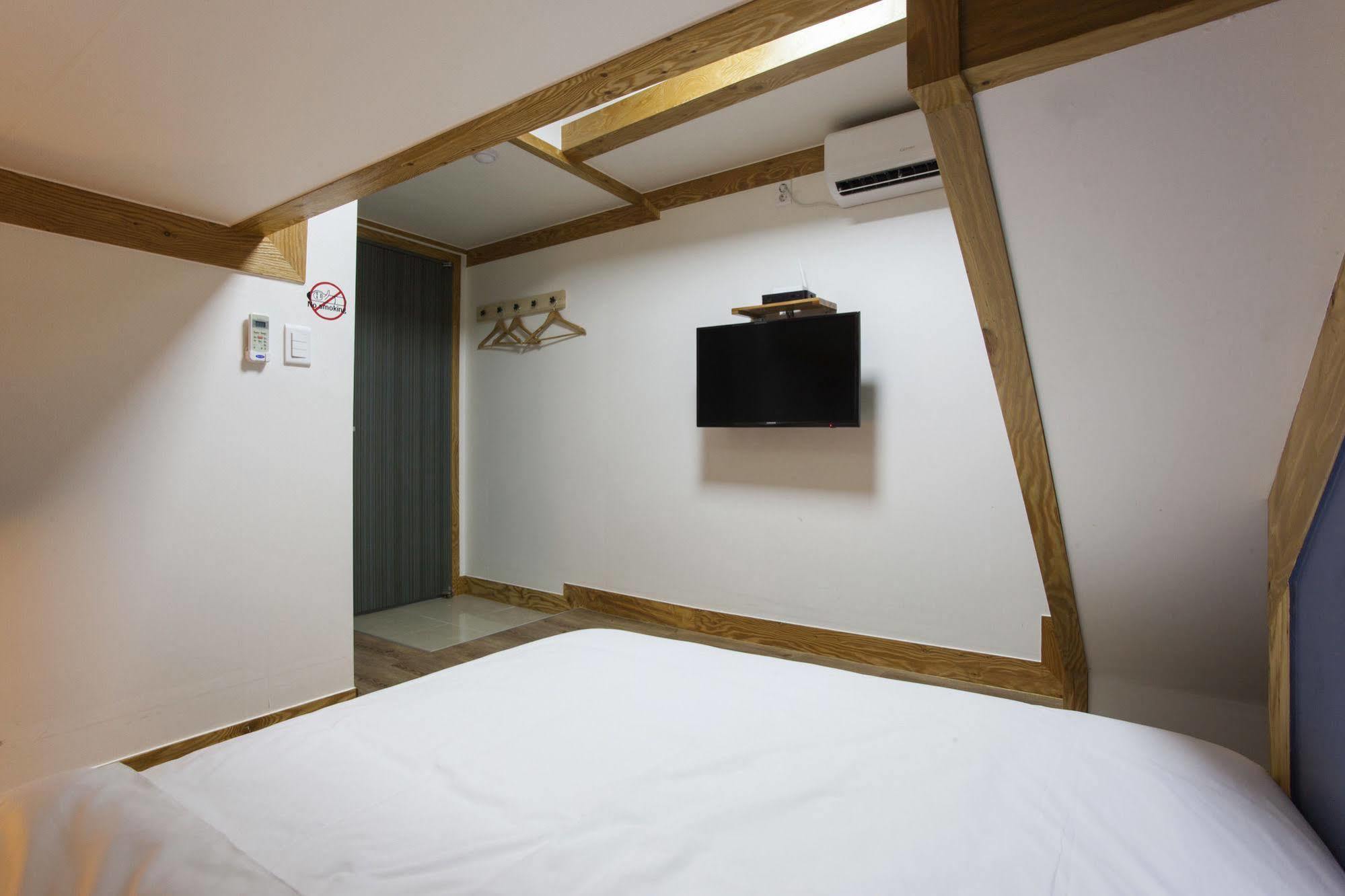 Mini Hotel Dalkom In Dongdaemun Seoel Buitenkant foto