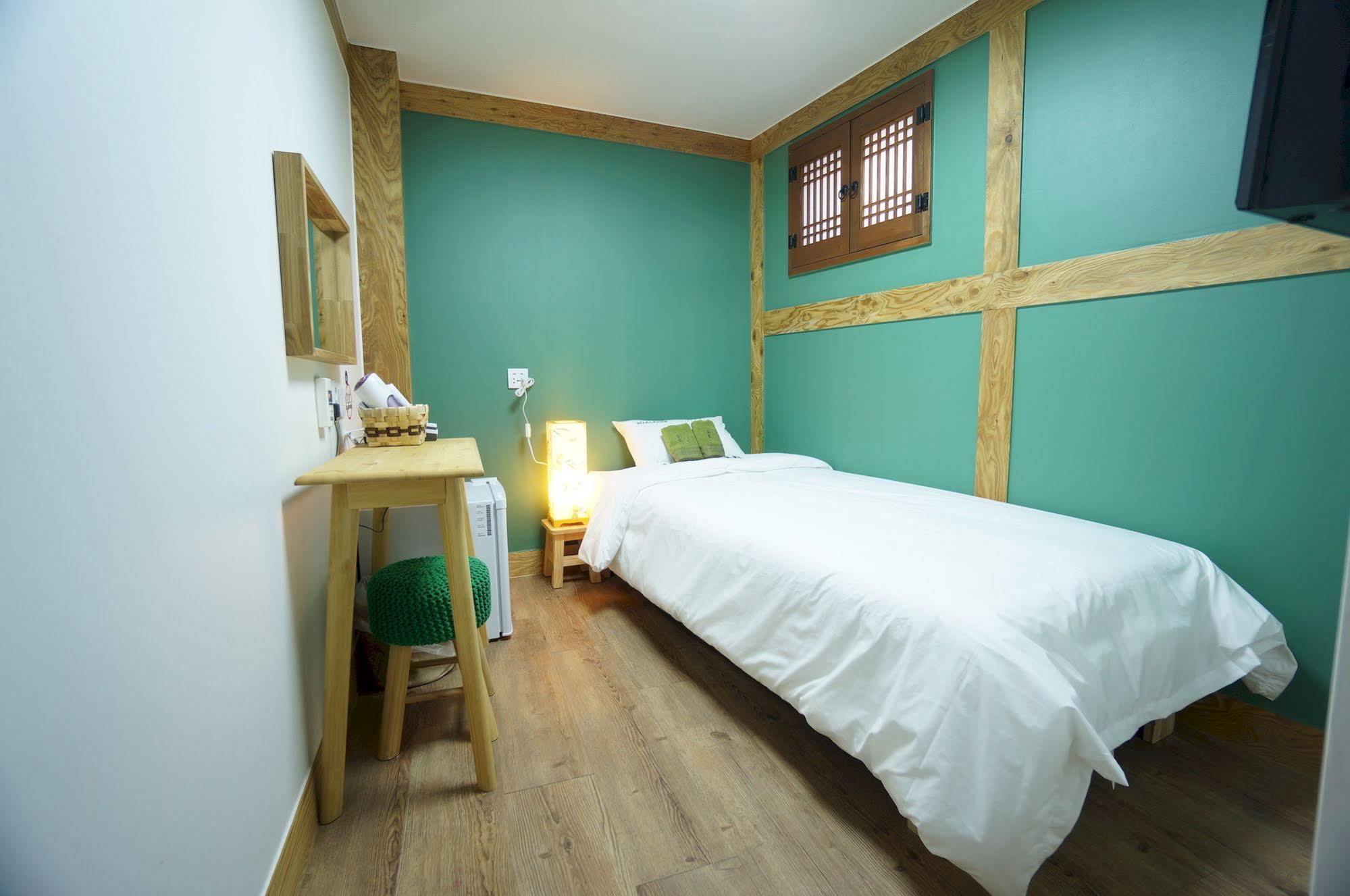 Mini Hotel Dalkom In Dongdaemun Seoel Buitenkant foto