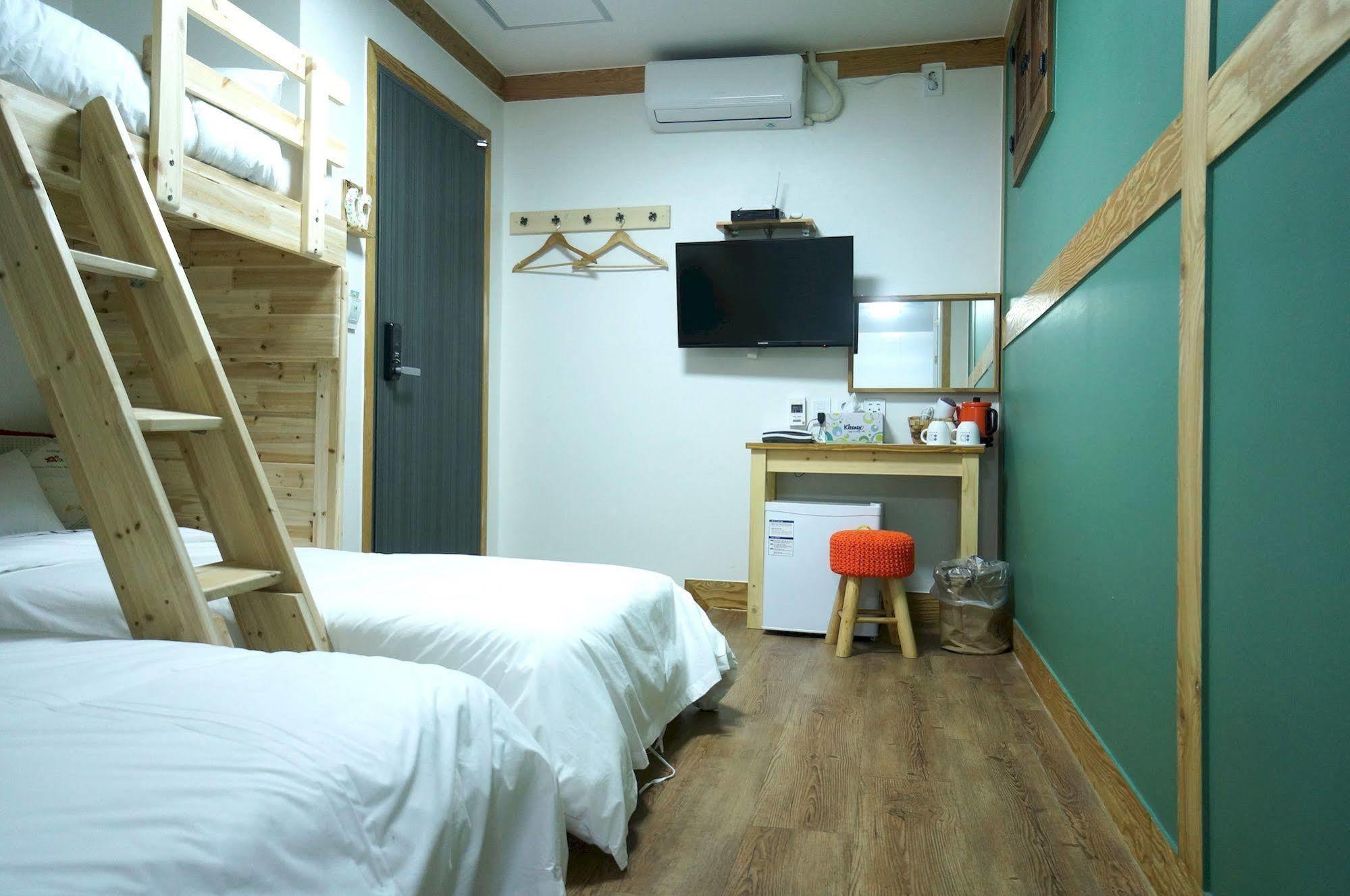 Mini Hotel Dalkom In Dongdaemun Seoel Buitenkant foto