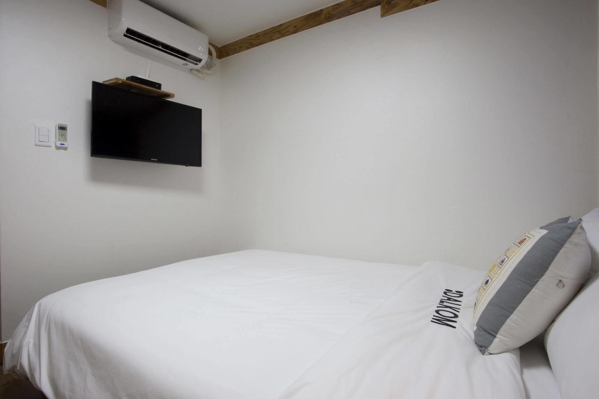 Mini Hotel Dalkom In Dongdaemun Seoel Buitenkant foto